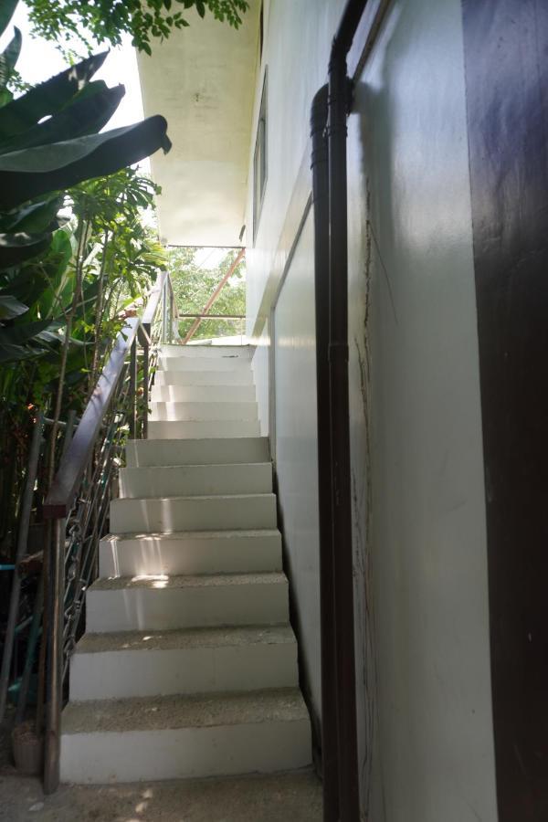 Keira Backpackers Hotel El Nido Exterior photo